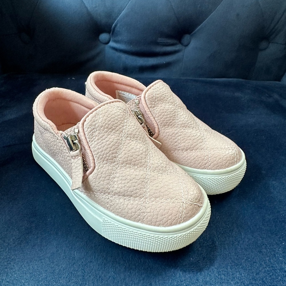 Size 8 Toddler Steve Madden Sneakers